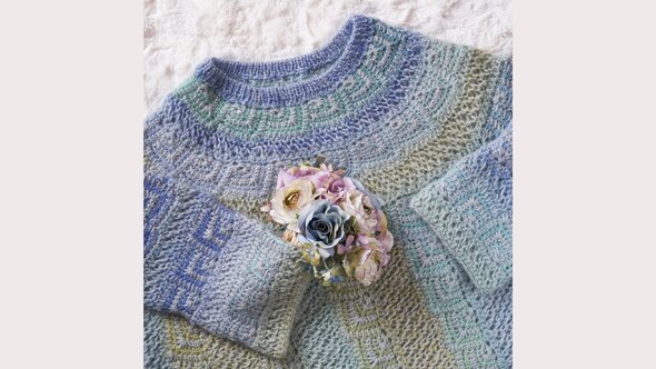 楽しむニット　木曜