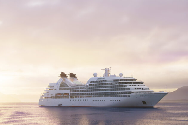 2026年新規就航 三井オーシャンサクラで航く 世界自然遺産 小笠原クルーズ 6日間