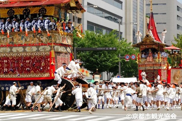 有料観覧席から鑑賞する<br> 京都・祇園祭 2日間