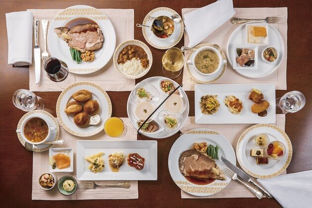 帝国ホテル 東京『インペリアルバイキング サール』ビュッフェランチ