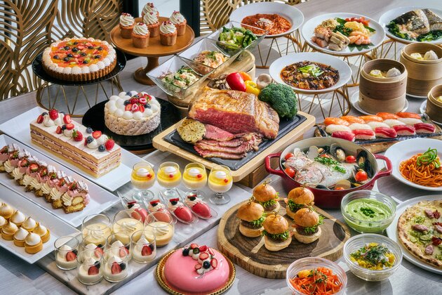 ヒルトン横浜　スイーツ＆ランチビュッフェ