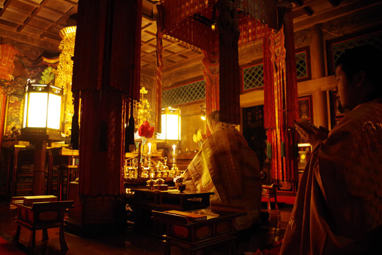 西門院　朝のお勤め.jpg