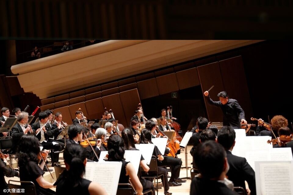 オーケストラキャプションあり.jpg